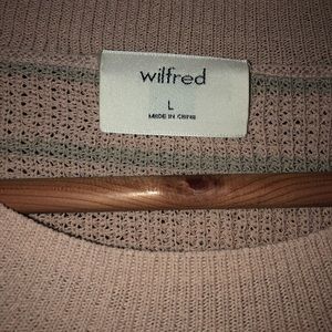 Aritzia never worn livvie sweater